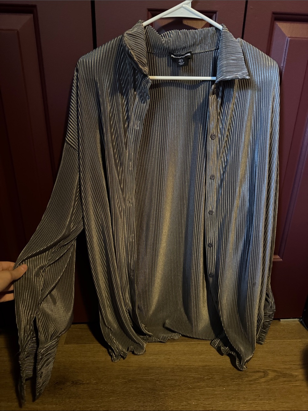 PrettyLittleThing Metallic Pleated Button-Up Blouse in Silver